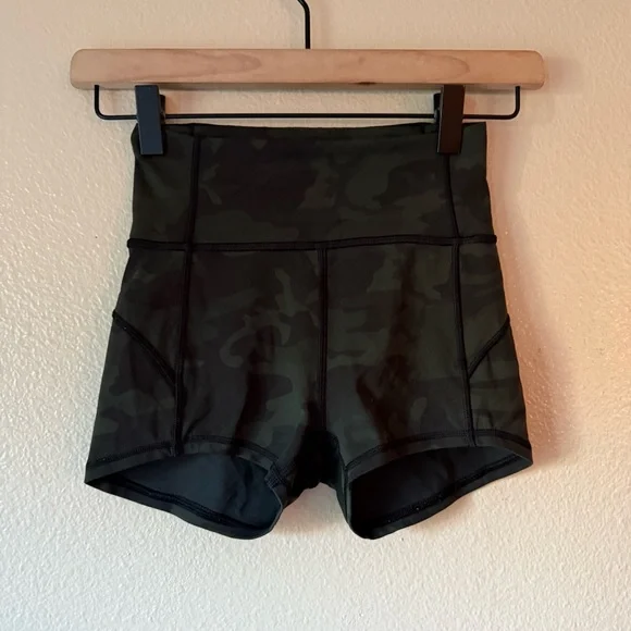 LULULEMON In Movement Camo Shorts - Picture 2 of 4